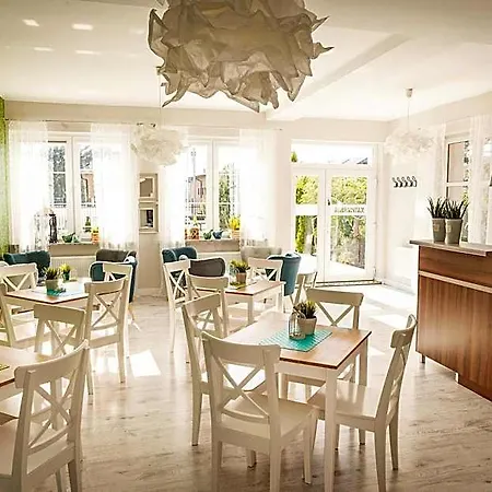 Osrodek Wczasowy Alcest Semesteranläggning (resort)