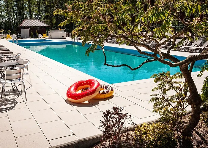 منتجع Osrodek Wczasowy Alcest نيخوجة